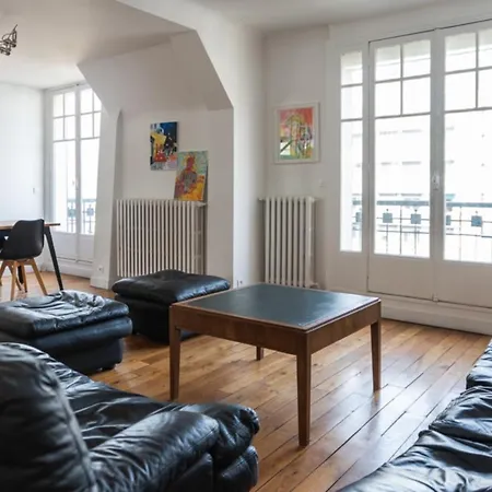 Bright Apartment- Balcony Near The Eiffel Tower