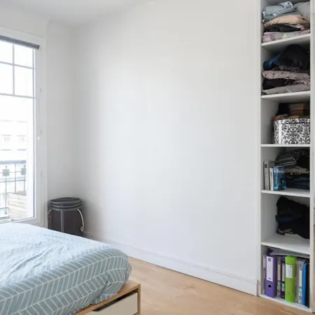 Bright Apartment- Balcony Near The Eiffel Tower 아파트 파리